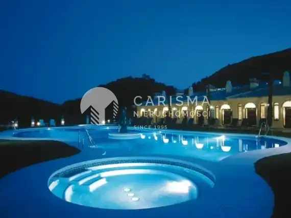 (3) Hotel na sprzedaż w Marbella