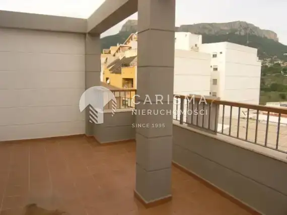 (2) Nowy apartament w Calpe z widokiem na góry