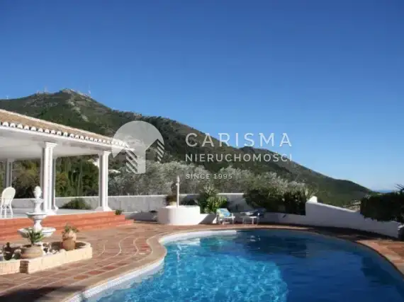 (14) Elegancka, luksusowa willa w Hiszpanii w Mijas z panoramicznym widokiem na morze i góry