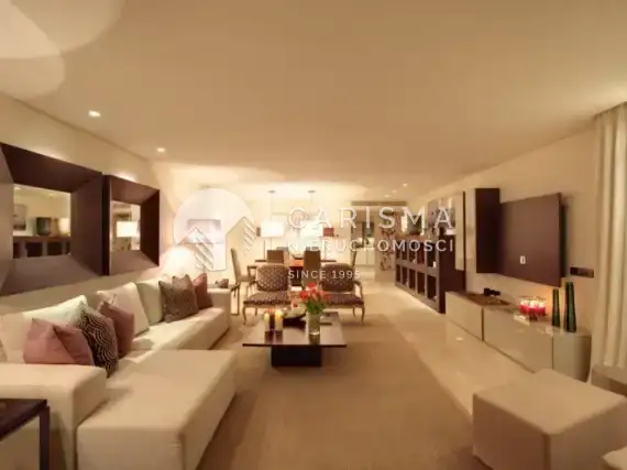 (25) Luksusowy apartament w pierwszej linii brzegowej w Esteponie