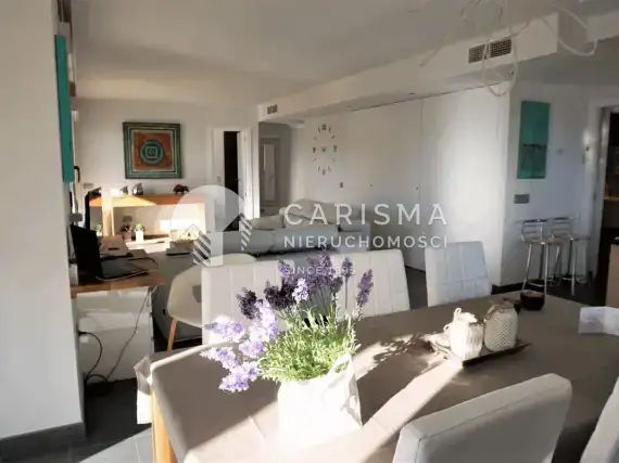 (35) Odremontowany apartament z widokiem na morze w Calpe