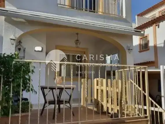 (2) Dom w zabudowie szeregowej w dobrej lokalizacji w Calpe, Costa Blanca
