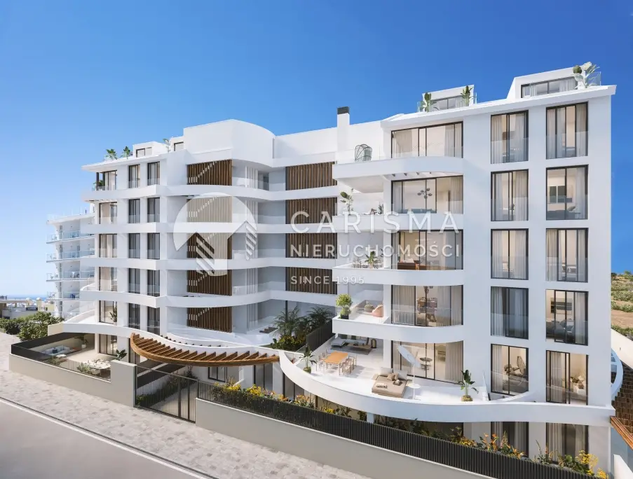 (10) Nowe apartamenty blisko portu w Benalmadena