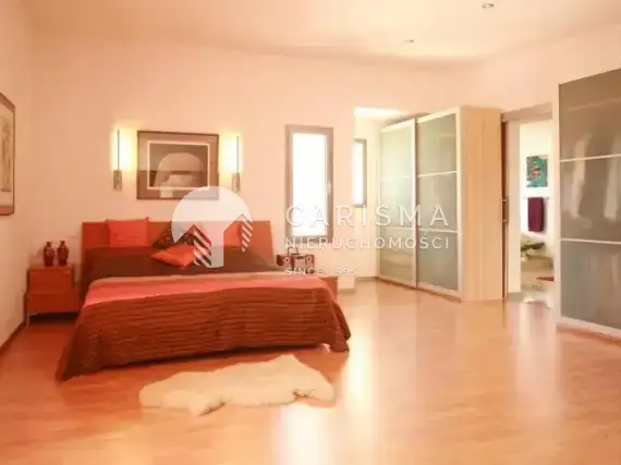 (12) Villa Orion rustykalna willa z nowoczesnym wnętrzem, w Moraira