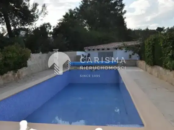 (7) Mały hotel w Moraira