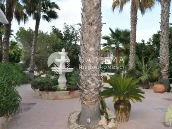 (8) Mały hotel w Moraira