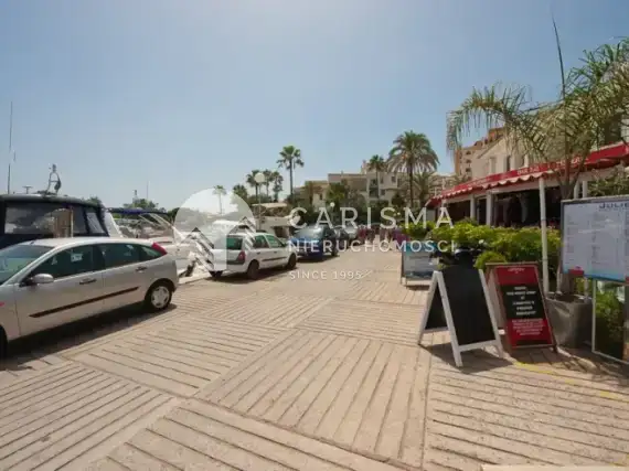 (17) Nieruchomość komercyjna na sprzedaż w Marbella East