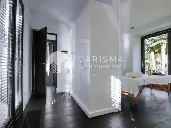 (14) Dom nad morzem w Marbella East.