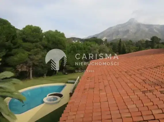 (9) Wspaniała willa na sprzedaż w Hiszpanii w Marbella z panoramicznym widokiem na morze i góry