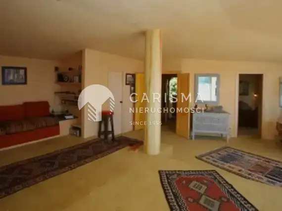 (23) Dom w Hiszpanii w Mijas Costa przy plaży z widokiem na morze