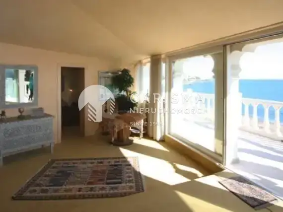 (24) Dom w Hiszpanii w Mijas Costa przy plaży z widokiem na morze