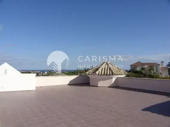 (7) Nowa, piękna willa w Hiszpanii w Benahavis z panoramicznym widokiem na morze i pole golfowe