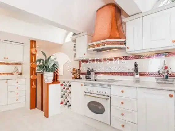 (23) Willa w Hiszpanii w Elviria z widokiem na morze
