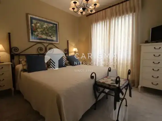 (9) Luksusowy apartament w dobrej lokalizacji, w San Pedro