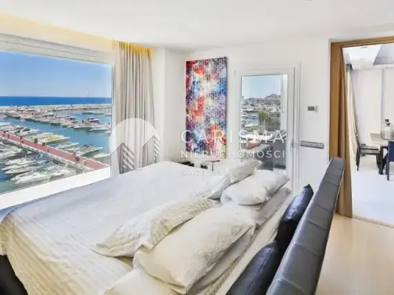 (4) Apartament w pierwszej linii brzegowej w Puerto Banus
