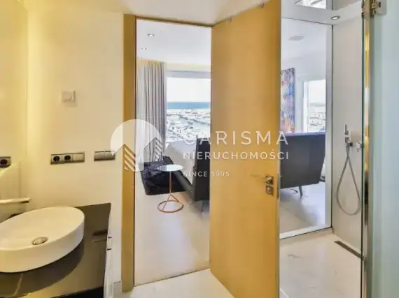 (14) Apartament w pierwszej linii brzegowej w Puerto Banus