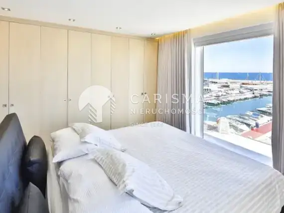 (15) Apartament w pierwszej linii brzegowej w Puerto Banus
