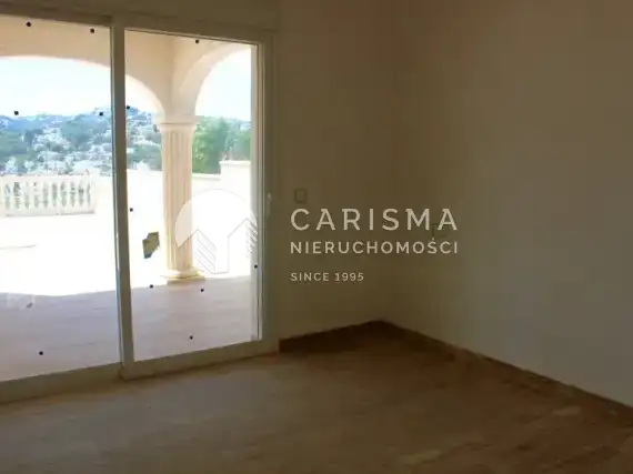 (5) Willa na sprzedaż blisko centrum Moraira