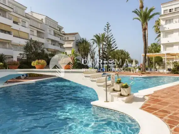 (3) Luksusowy apartament w pierwszej linii brzegowej w dzielnicy Marbesa, Marbella
