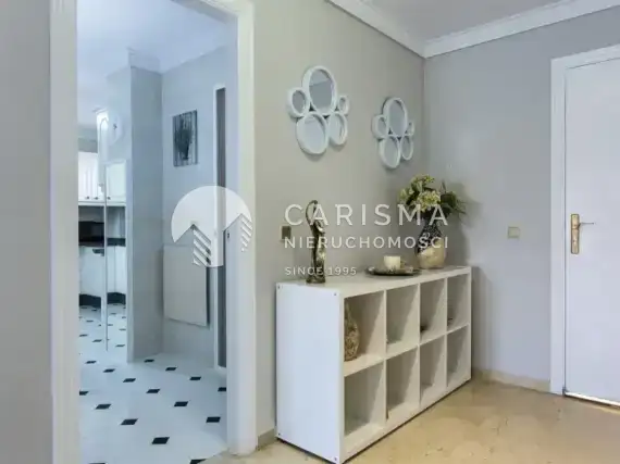 (16) Luksusowy apartament w pierwszej linii brzegowej w dzielnicy Marbesa, Marbella