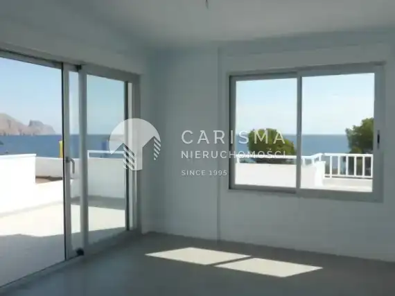(16) Nowy, dwupiętrowy apartament 100 metrów od plaży!