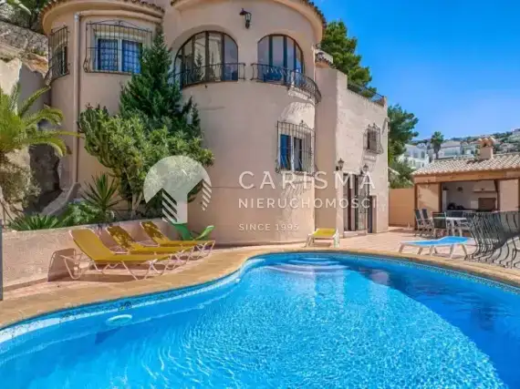 (2) Willa w tradycyjnym hiszpańskim stylu w Moraira