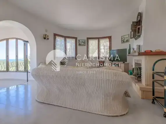 (6) Willa w tradycyjnym hiszpańskim stylu w Moraira
