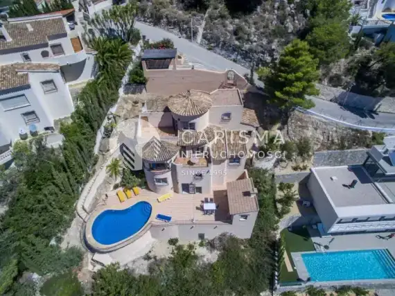 (28) Willa w tradycyjnym hiszpańskim stylu w Moraira