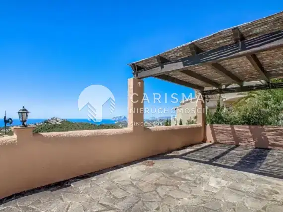 (33) Willa w tradycyjnym hiszpańskim stylu w Moraira