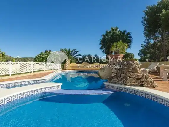 (7) Duża willa w Moraira