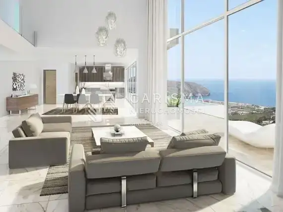 (3) Nowa i nowoczesna willa w Moraira
