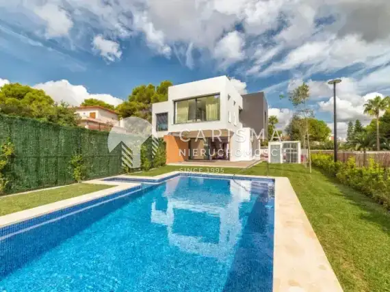 (2) Nowa inwestycja budowlana w Moraira