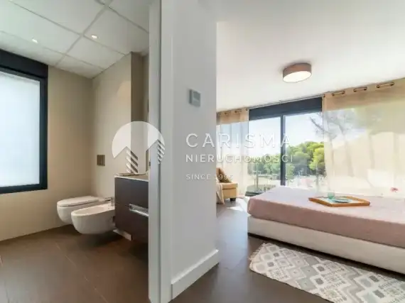 (16) Nowa inwestycja budowlana w Moraira