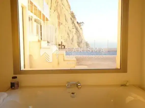 (41) Dom z widokiem na morze w Calpe