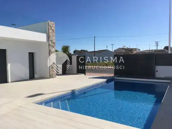 (10) Nowoczesna willa w Pilar de la Horadada, Costa Blanca