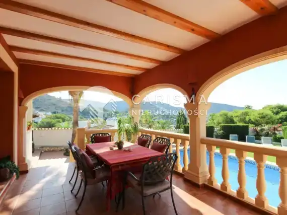 (4) Piękna willa w dobrej lokalizacji, w Moraira