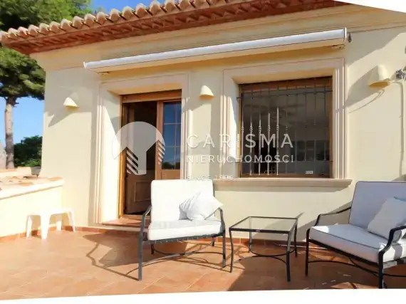 (26) Piękna willa w dobrej lokalizacji, w Moraira