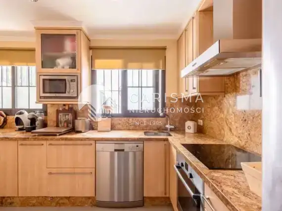 (5) Piękny, parterowy apartament na sprzedaż w Nueva Andalucia