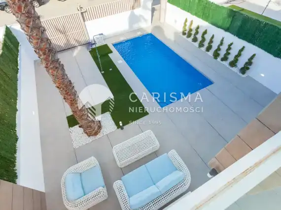 (42) Domy z basenami w Guardamar, Costa Blanca, Hiszpania