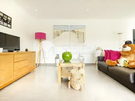 (11) Nowoczesna i parterowa willa w Moraira