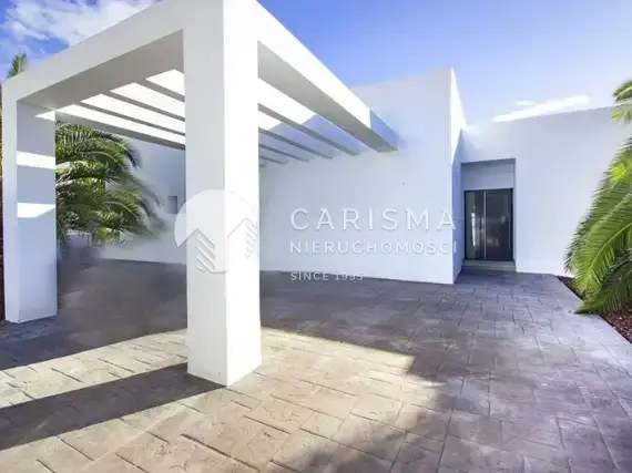 (36) Nowoczesna i parterowa willa w Moraira