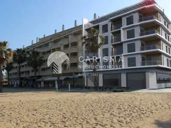 (5) Nowy kompleks w pierwszej linii brzegowej przy plaży, La Mata, Costa Blanca