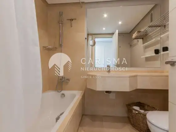 (5) Piękny apartament przy polu golfowym w Las Colinas