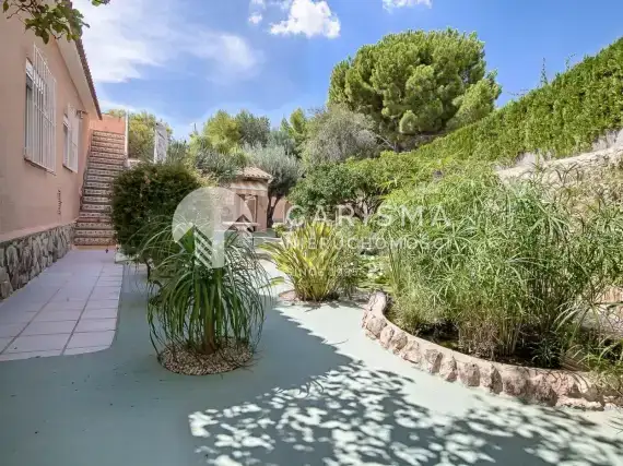 (19) Przytulna willa w cichej okolicy, w Moraira