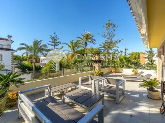 (32) Dom na sprzedaż  100 m od plaży w Cabo Roig