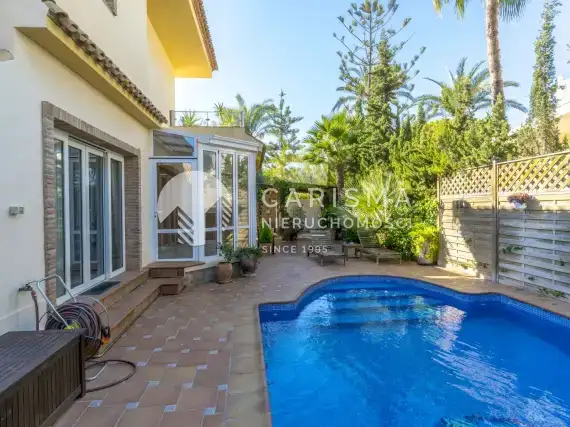 (38) Dom na sprzedaż  100 m od plaży w Cabo Roig