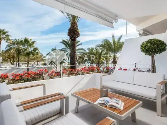 (16) Luksusowy apartament tuż przy plaży  w Marbelli