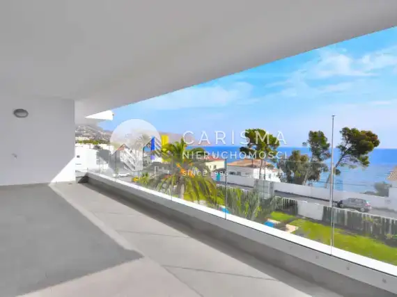 (5) Nowy, dwupiętrowy apartament 100 metrów od plaży!