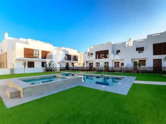 (2) Nowe domy w zabudowie szeregowej, Costa Blanca