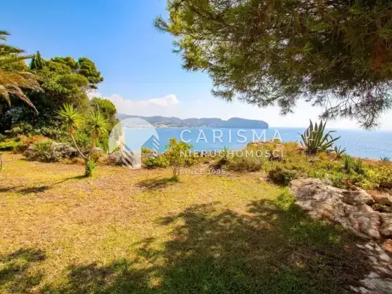 (5) Śródziemnomorska willa, w pierwszej linii brzegowej, Moraira, Costa Blanca